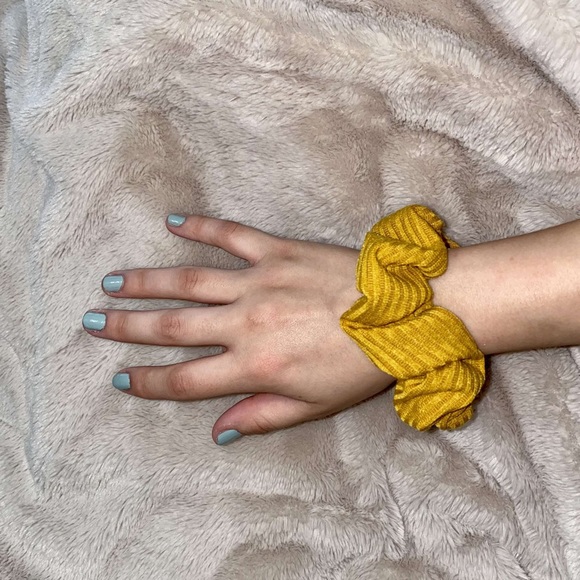 Zipper scrunchie - Picture 3 of 3